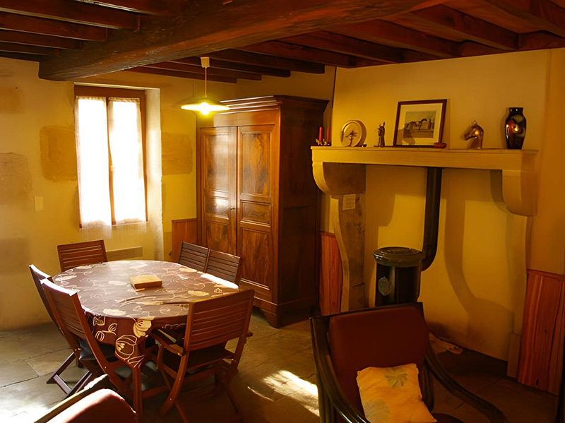 Allier - Salle à manger du gîte 5/6 personnes